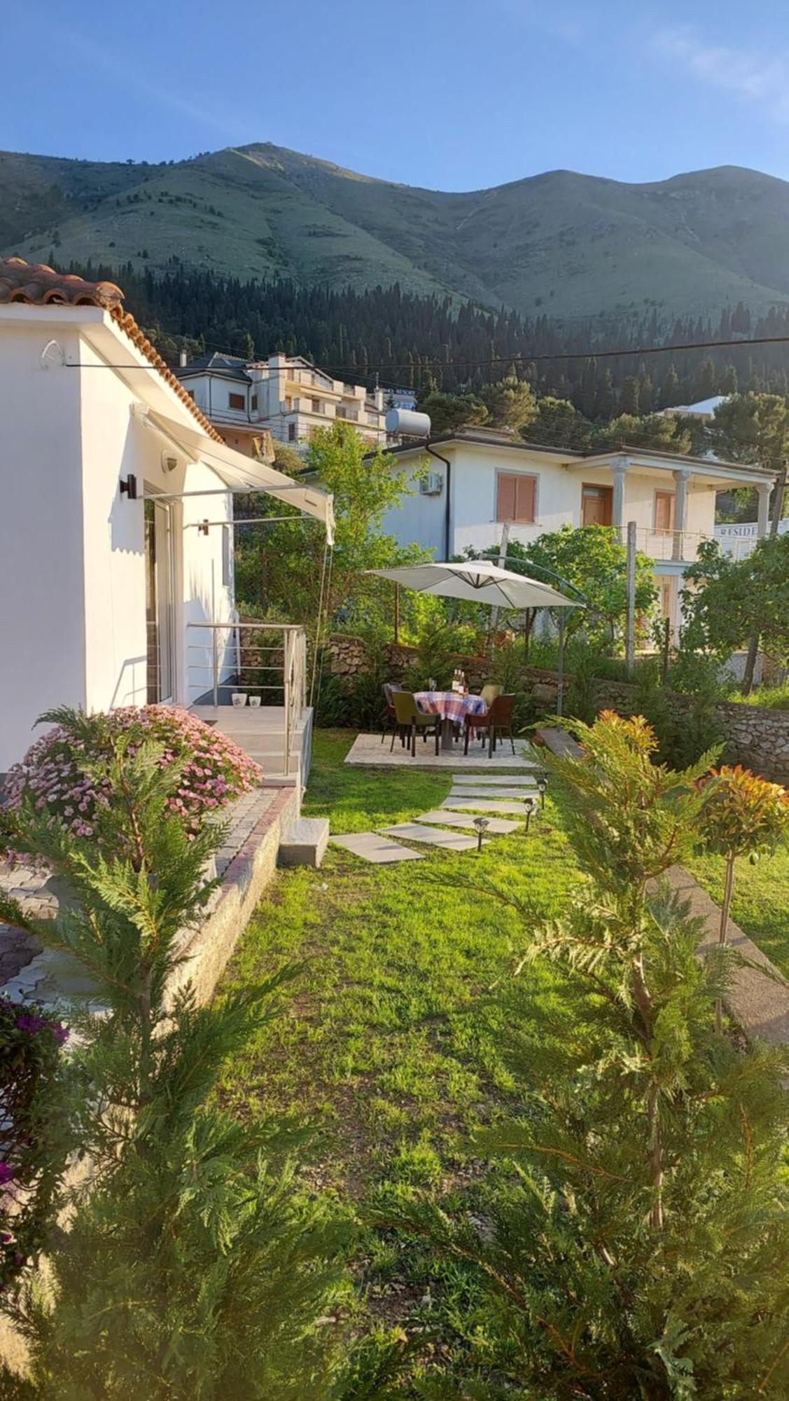 R&R Gesthouse Otel Široka Dış mekan fotoğraf