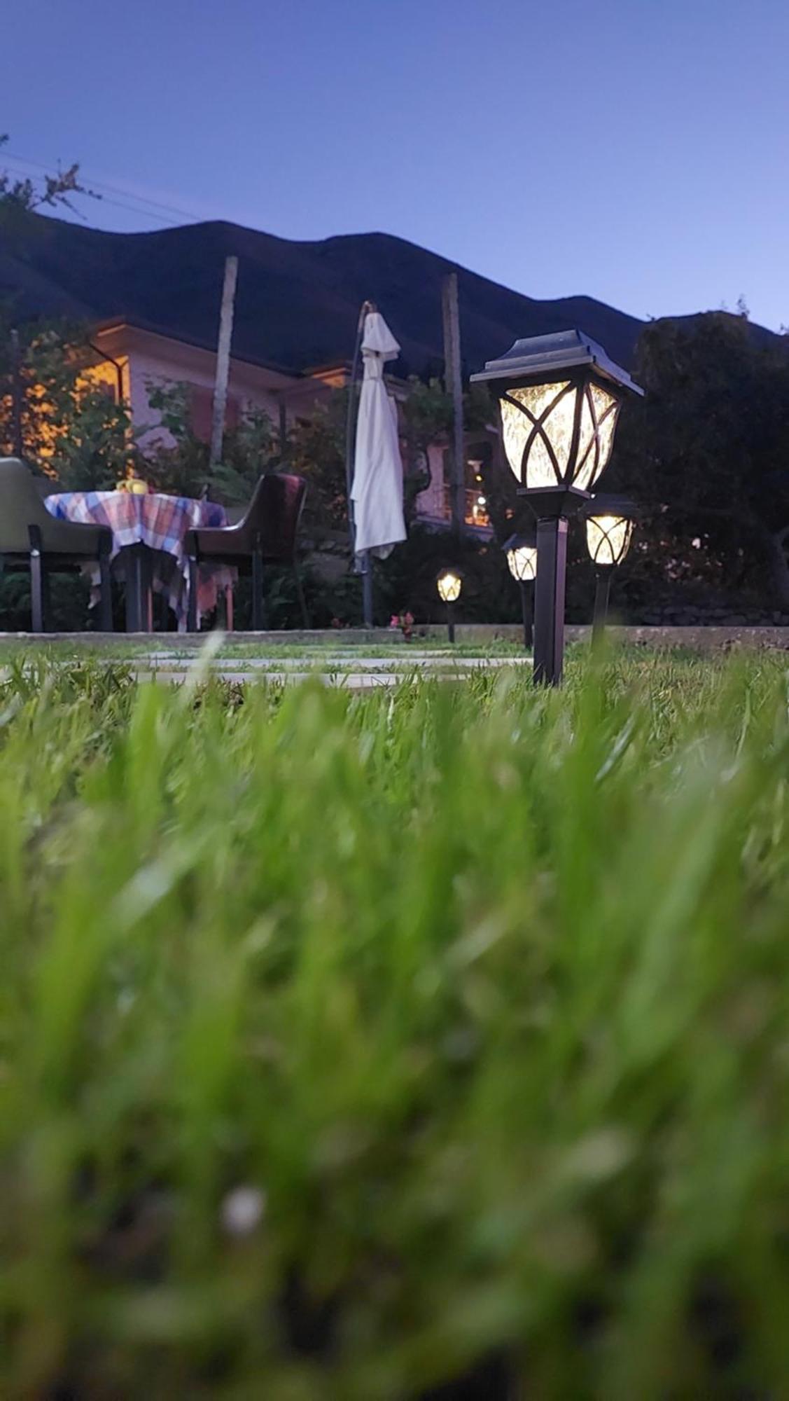 R&R Gesthouse Otel Široka Dış mekan fotoğraf