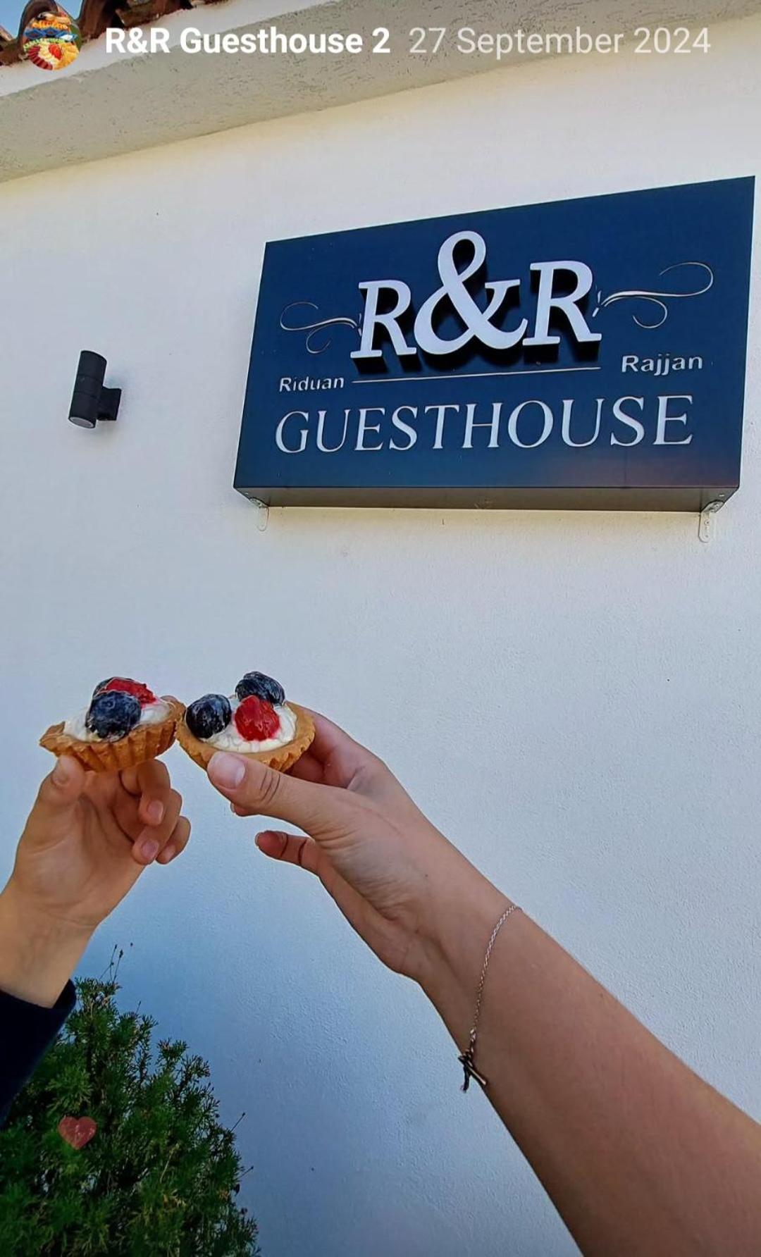 R&R Gesthouse Otel Široka Dış mekan fotoğraf