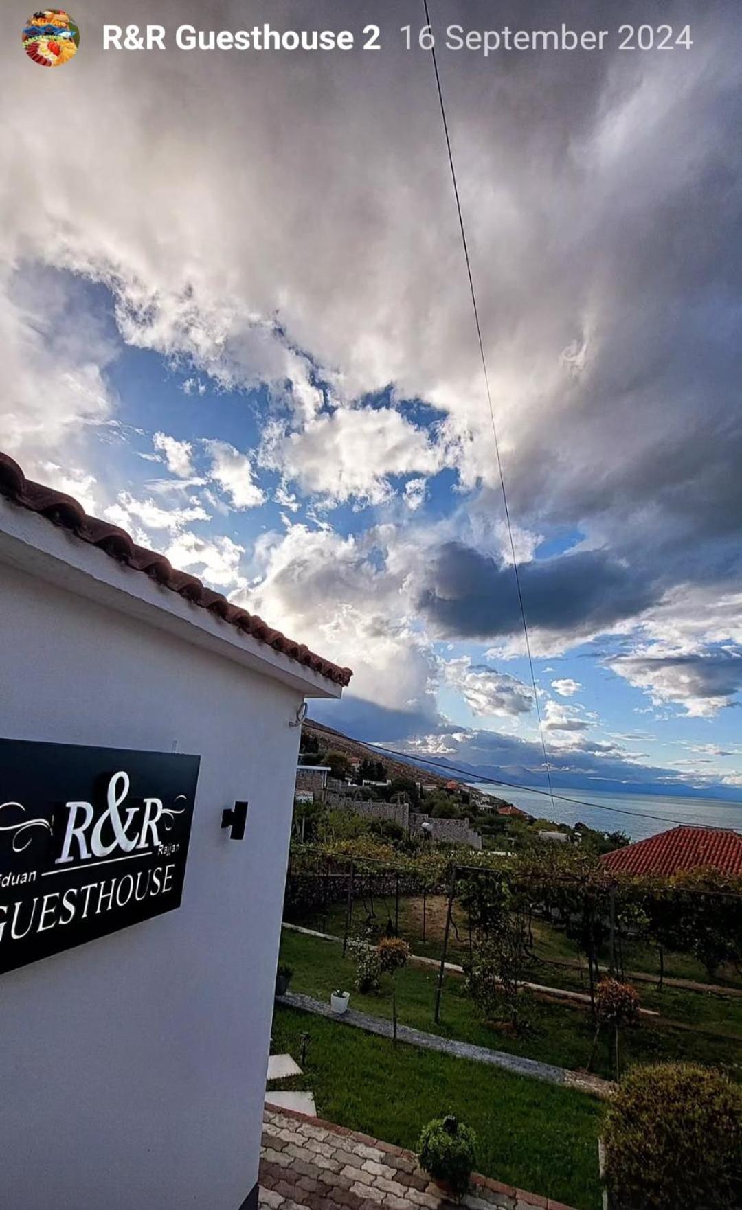 R&R Gesthouse Otel Široka Dış mekan fotoğraf